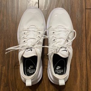 Like New! Nike Air Max Women's White Running Shoes Size US 8
